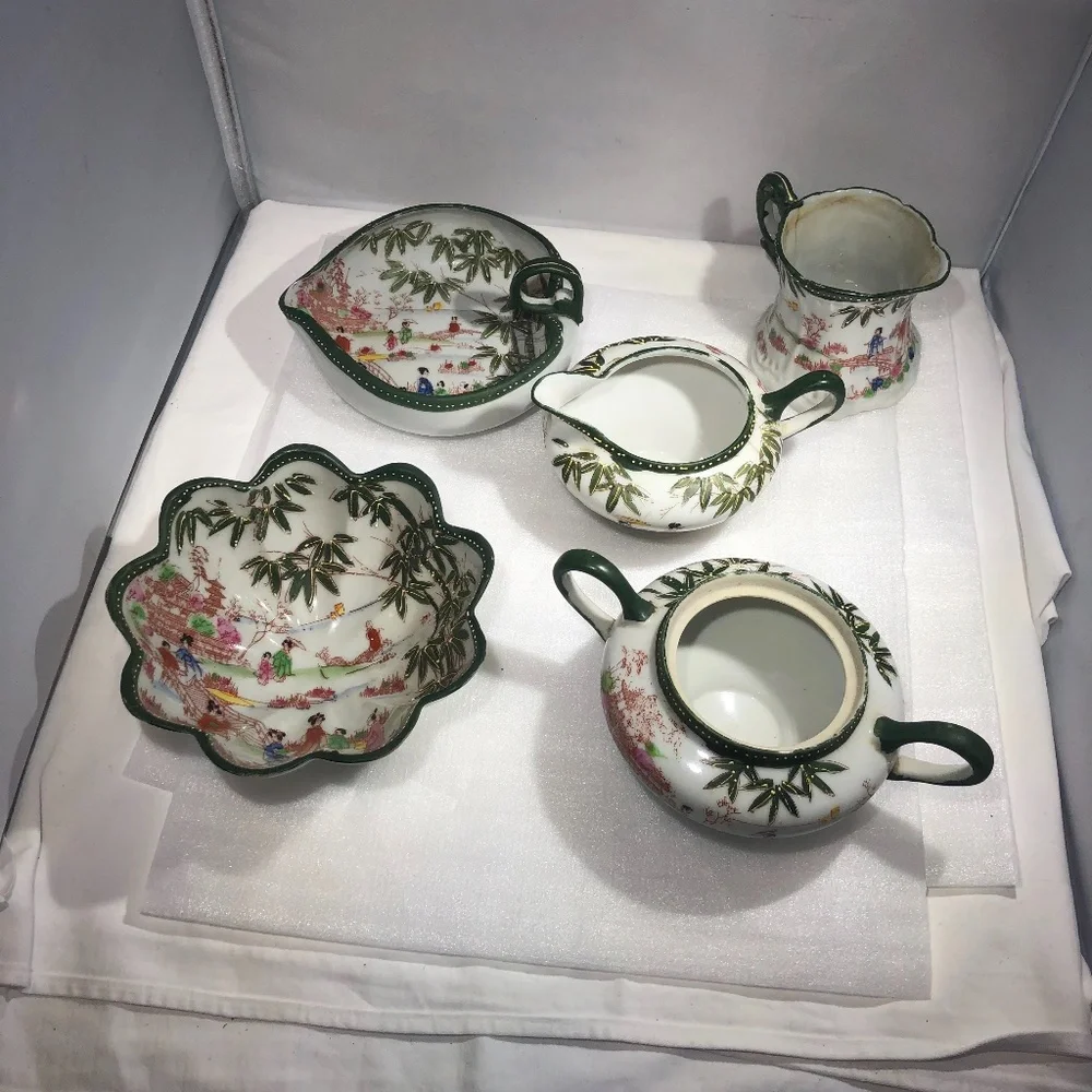 VINTAGE JAPANESE KUTANI PORCELAIN MATCHING 5 PIECE SET